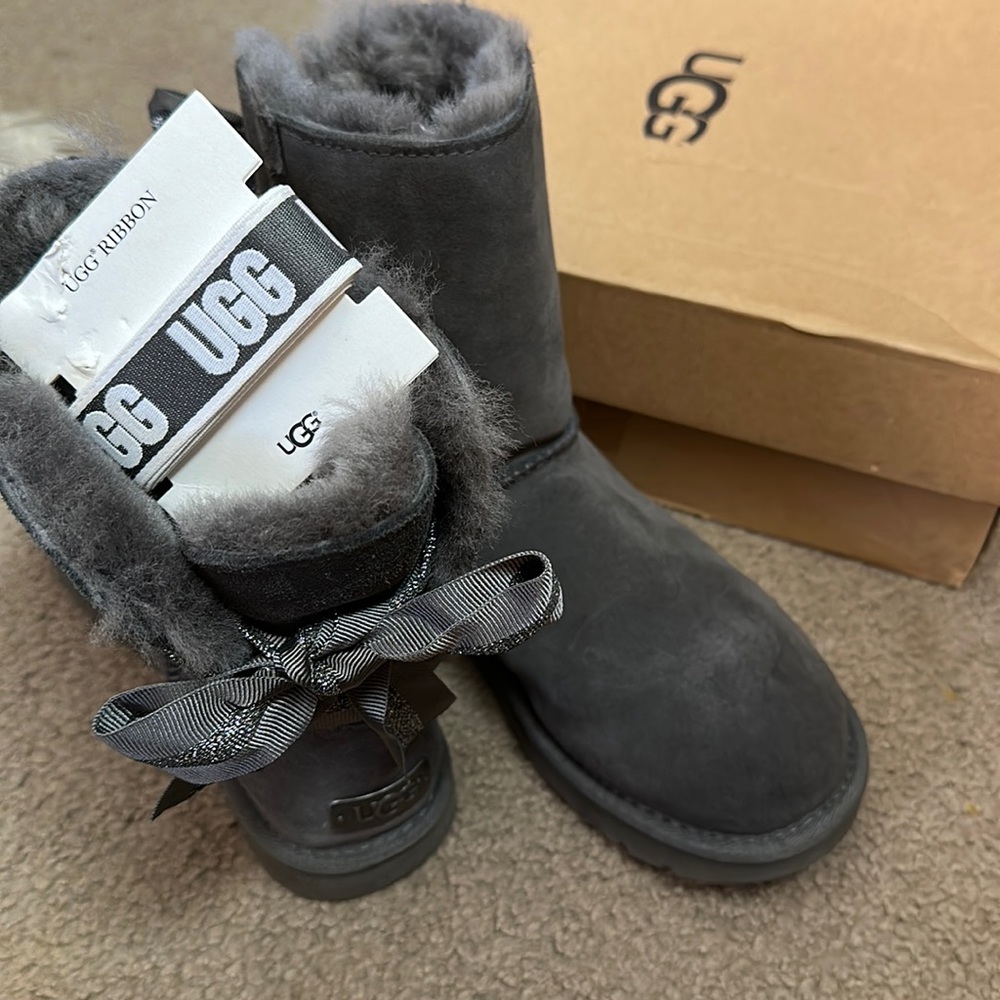 Customizable Bailey Bow 2 Ugg - image 1